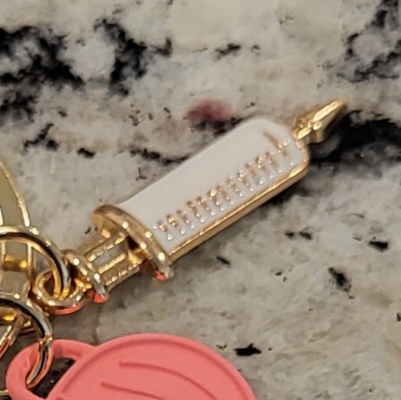 New Medical Nurse or Doctor Heart Keychain - Picture 7 of 7